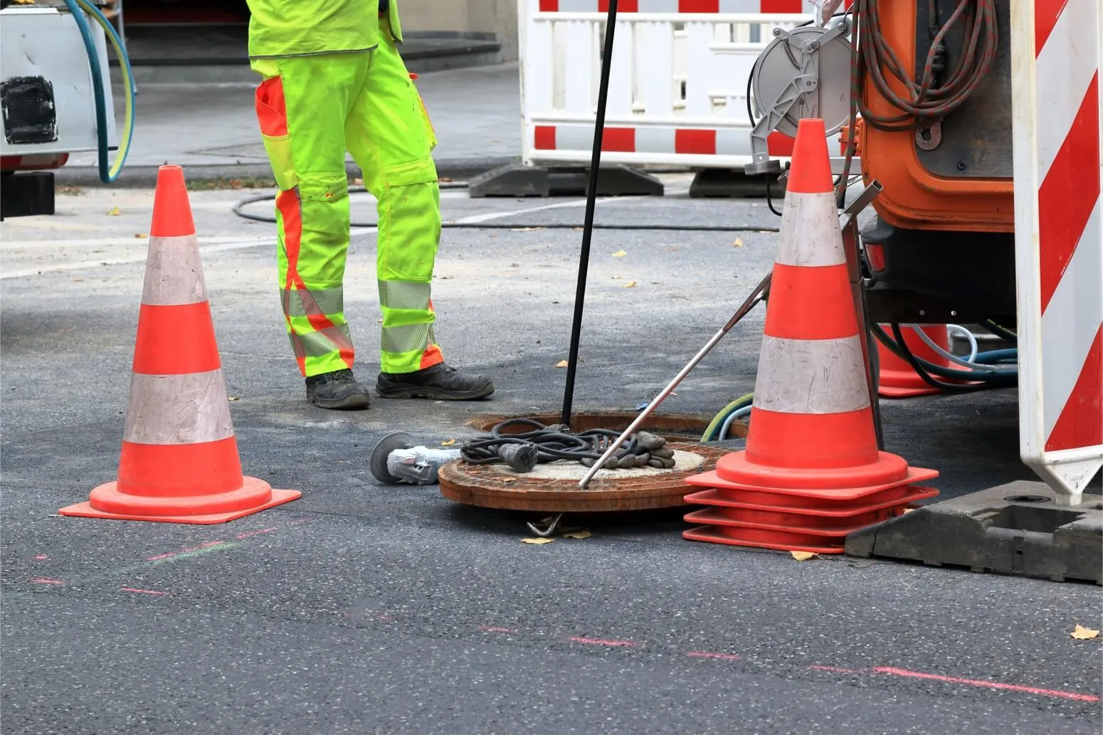 Sewer network inspection at an access point